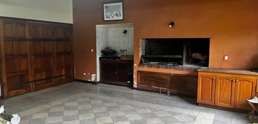 IMPORTANTE CASA 4 AMBIENTES, SAN MIGUEL.