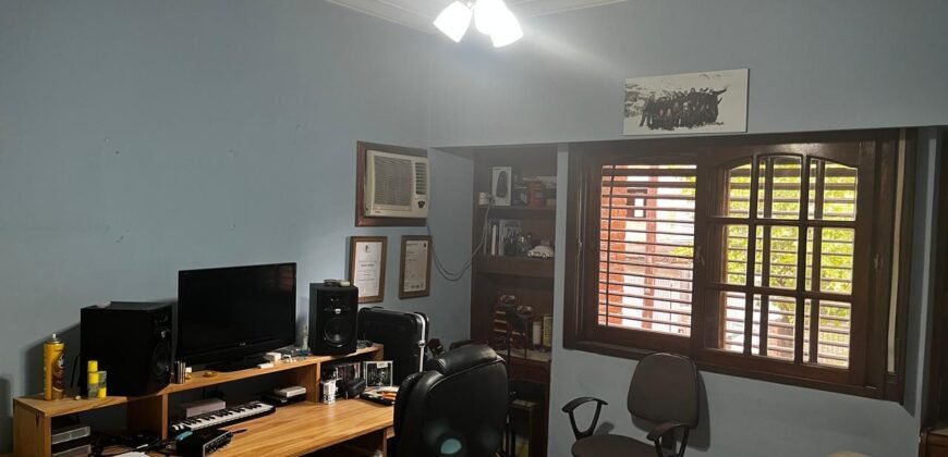 IMPORTANTE CASA 4 AMBIENTES, SAN MIGUEL.