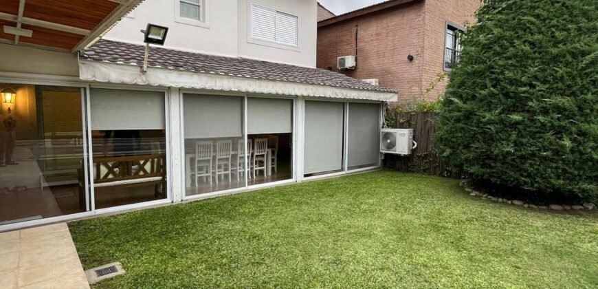 Casa en Barrio Cerrado “La Araucaria”, Bella Vista