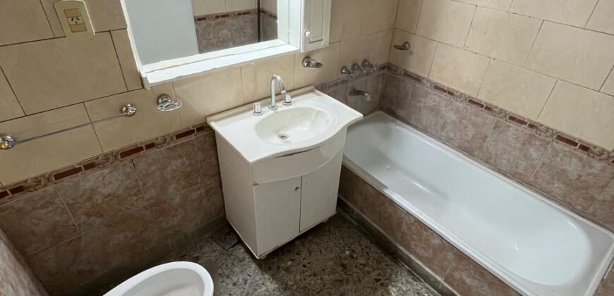 CASA (USO PROFESIONAL) CON DEPTO AL FONDO (VIVIENDA, SAN MIGUEL