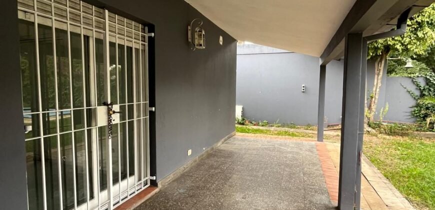 CASA (USO PROFESIONAL) CON DEPTO AL FONDO (VIVIENDA, SAN MIGUEL