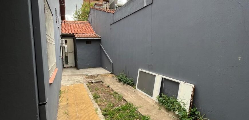 CASA (USO PROFESIONAL) CON DEPTO AL FONDO (VIVIENDA, SAN MIGUEL