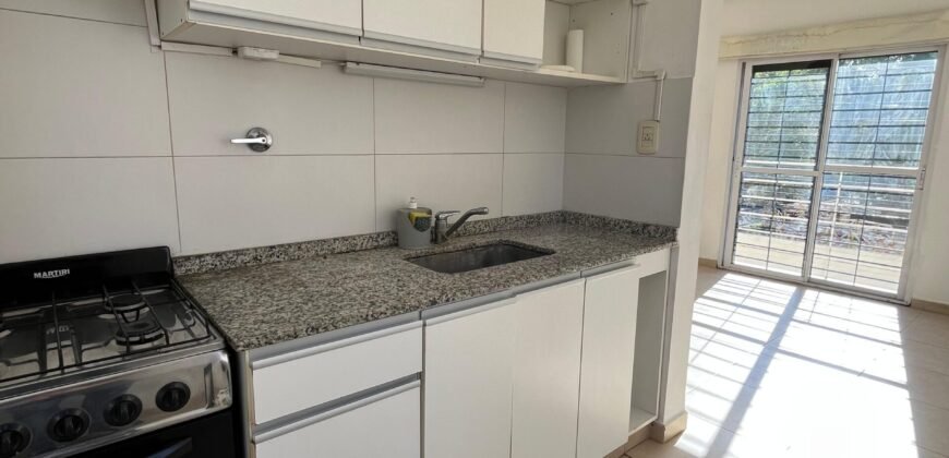 Departamento 2 ambientes, Dorrego 1350, San Miguel.