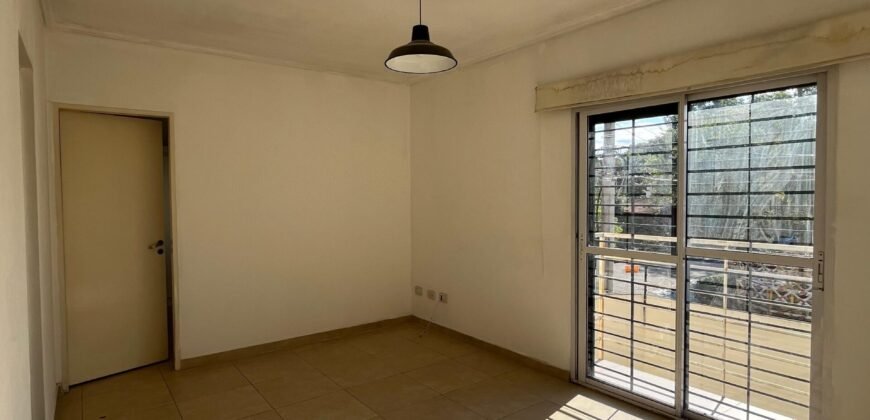 Departamento 2 ambientes, Dorrego 1350, San Miguel.